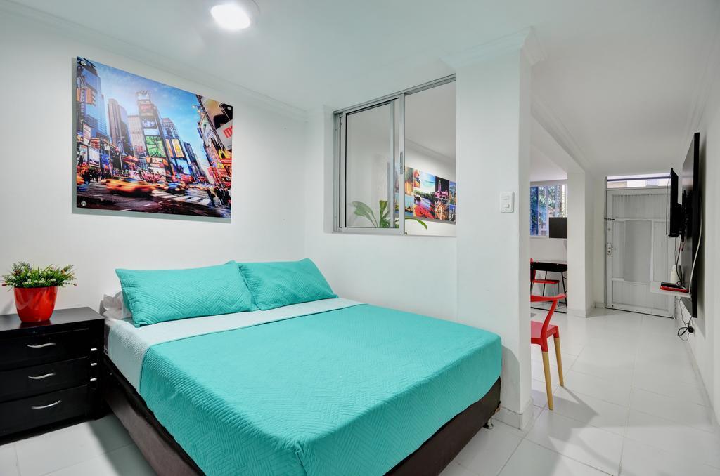 Apartamentos Amoblados Jg De La 70 Medellín Eksteriør bilde