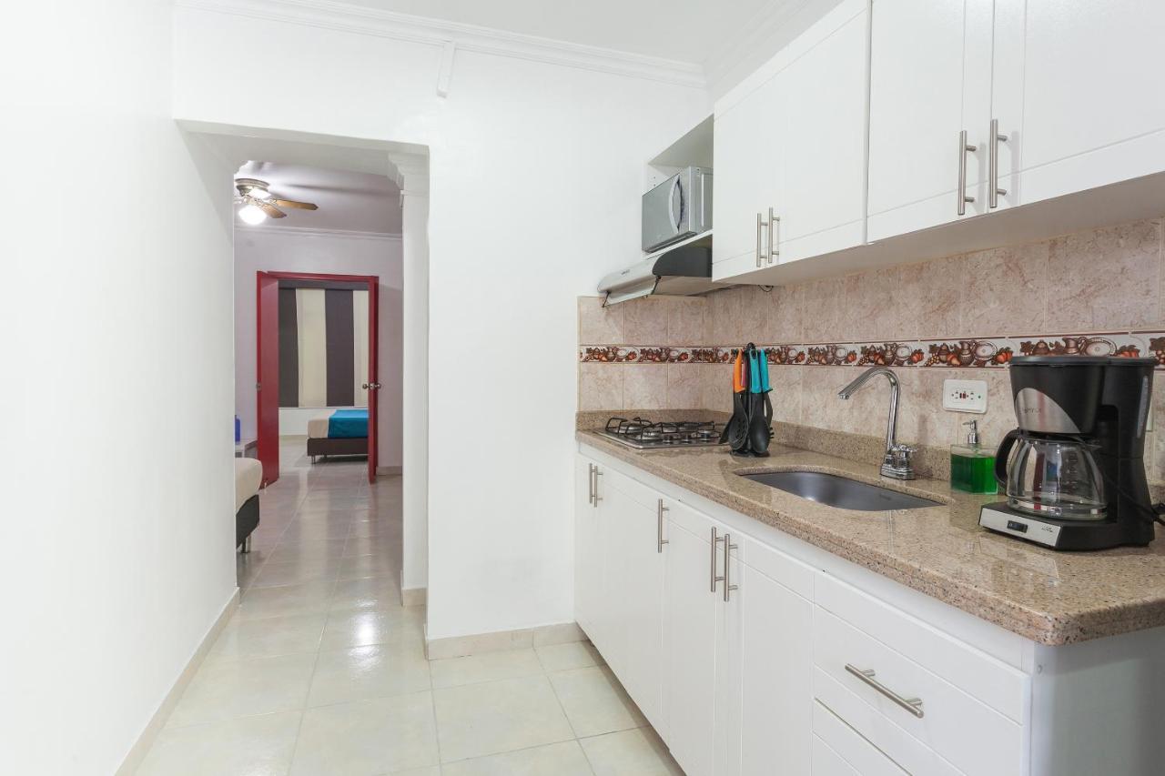 Apartamentos Amoblados Jg De La 70 Medellín Eksteriør bilde