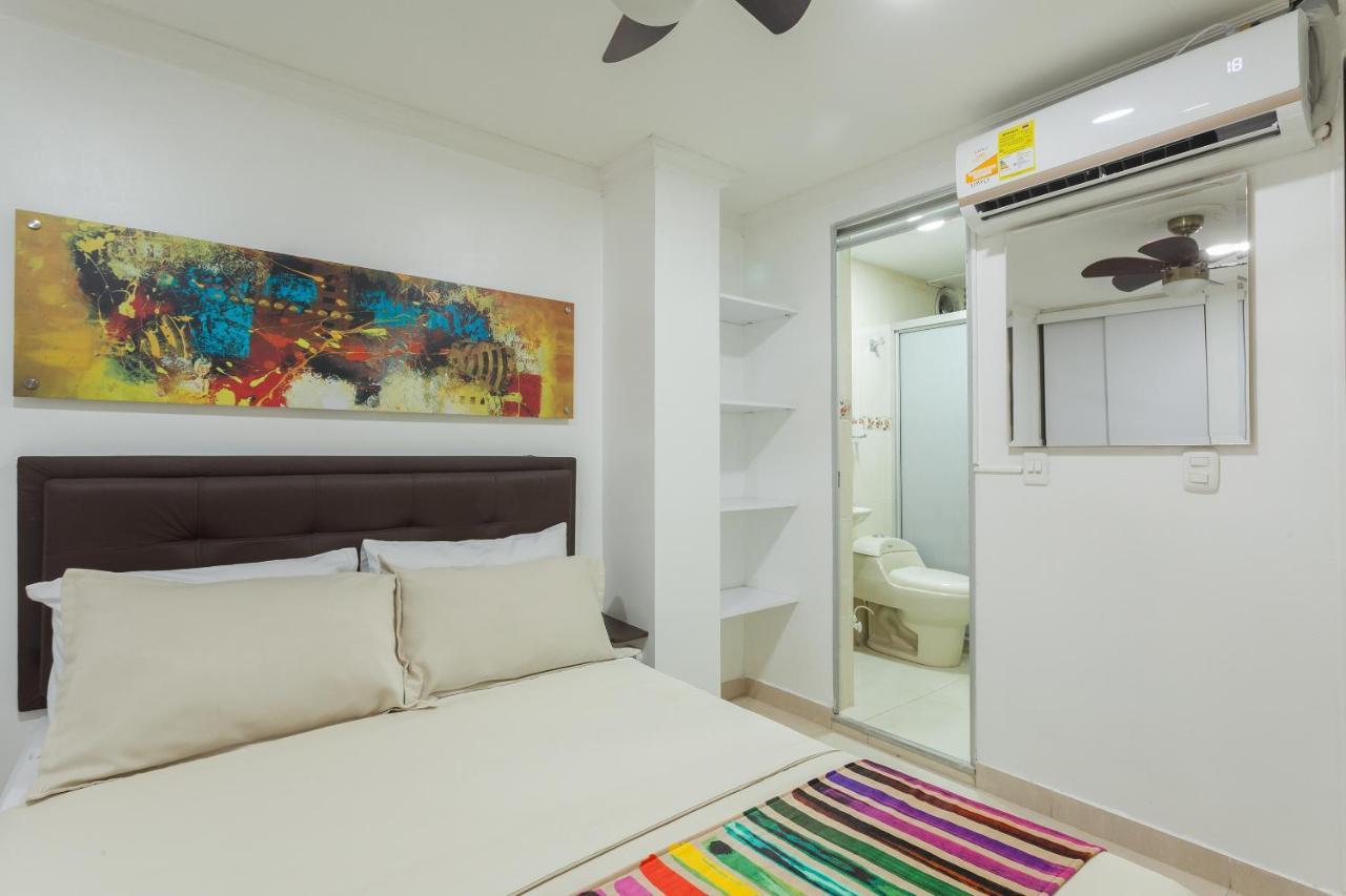 Apartamentos Amoblados Jg De La 70 Medellín Eksteriør bilde