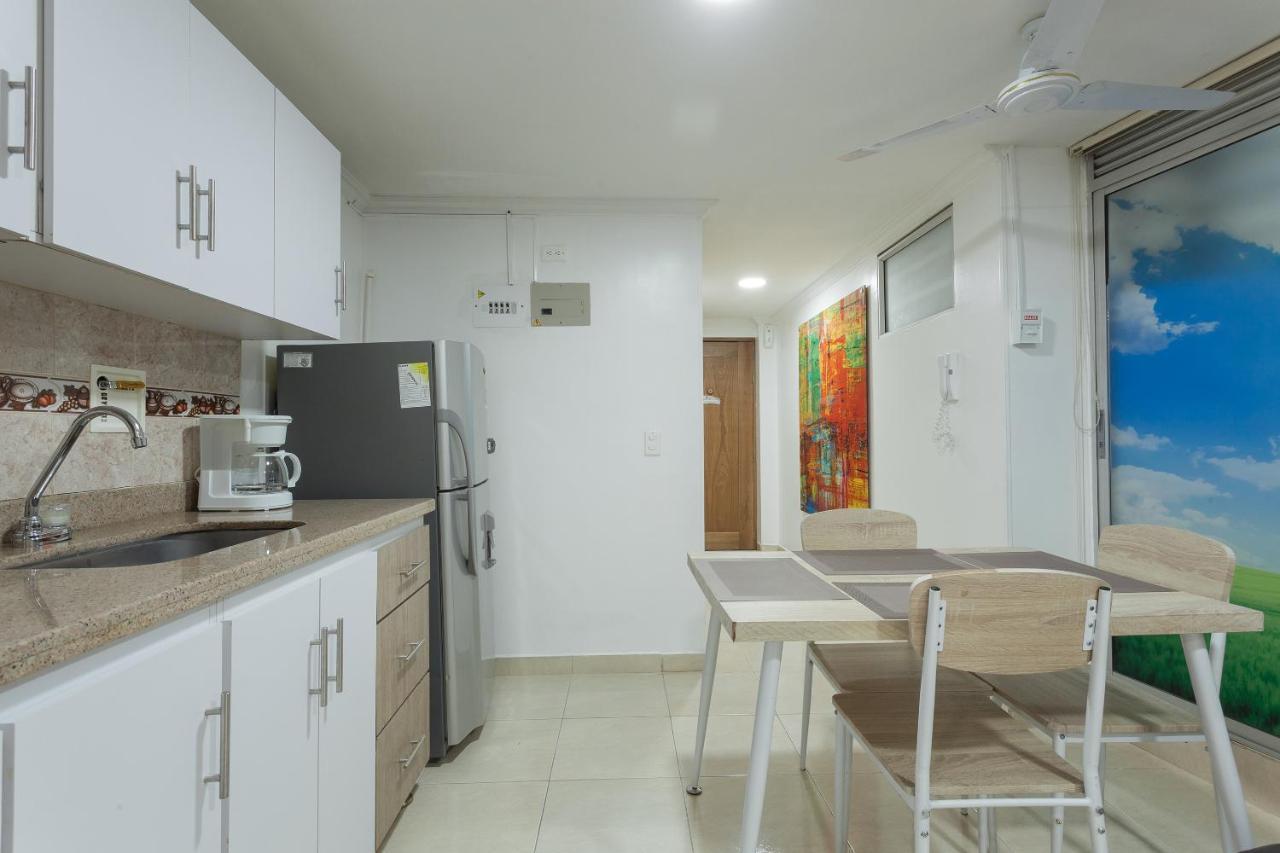 Apartamentos Amoblados Jg De La 70 Medellín Eksteriør bilde