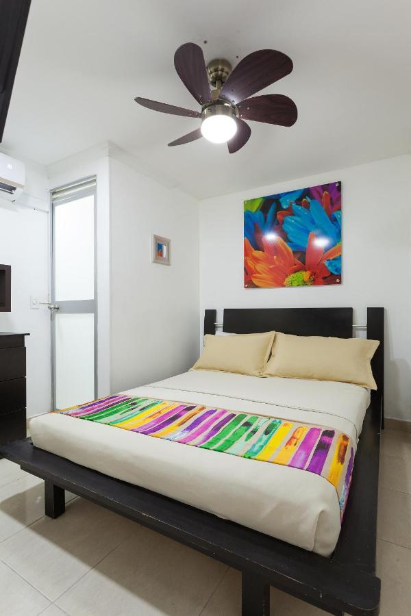 Apartamentos Amoblados Jg De La 70 Medellín Eksteriør bilde